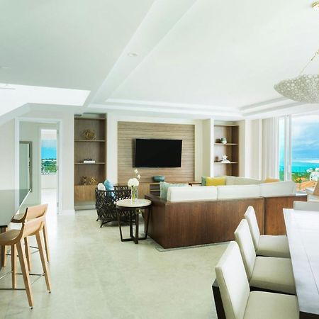 The Ritz-Carlton, Turks & Caicos Hotel Grace Bay Exterior photo