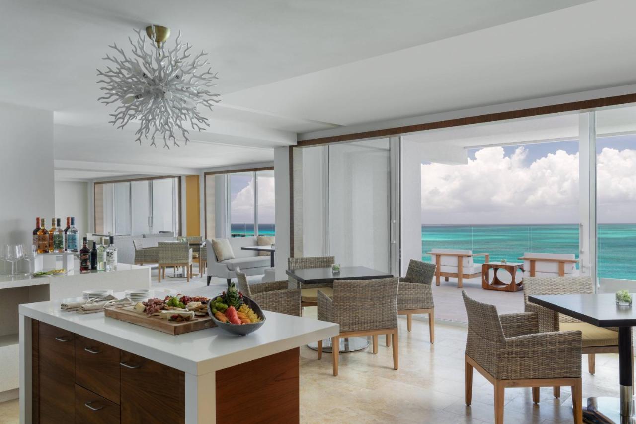 The Ritz-Carlton, Turks & Caicos Hotel Grace Bay Exterior photo