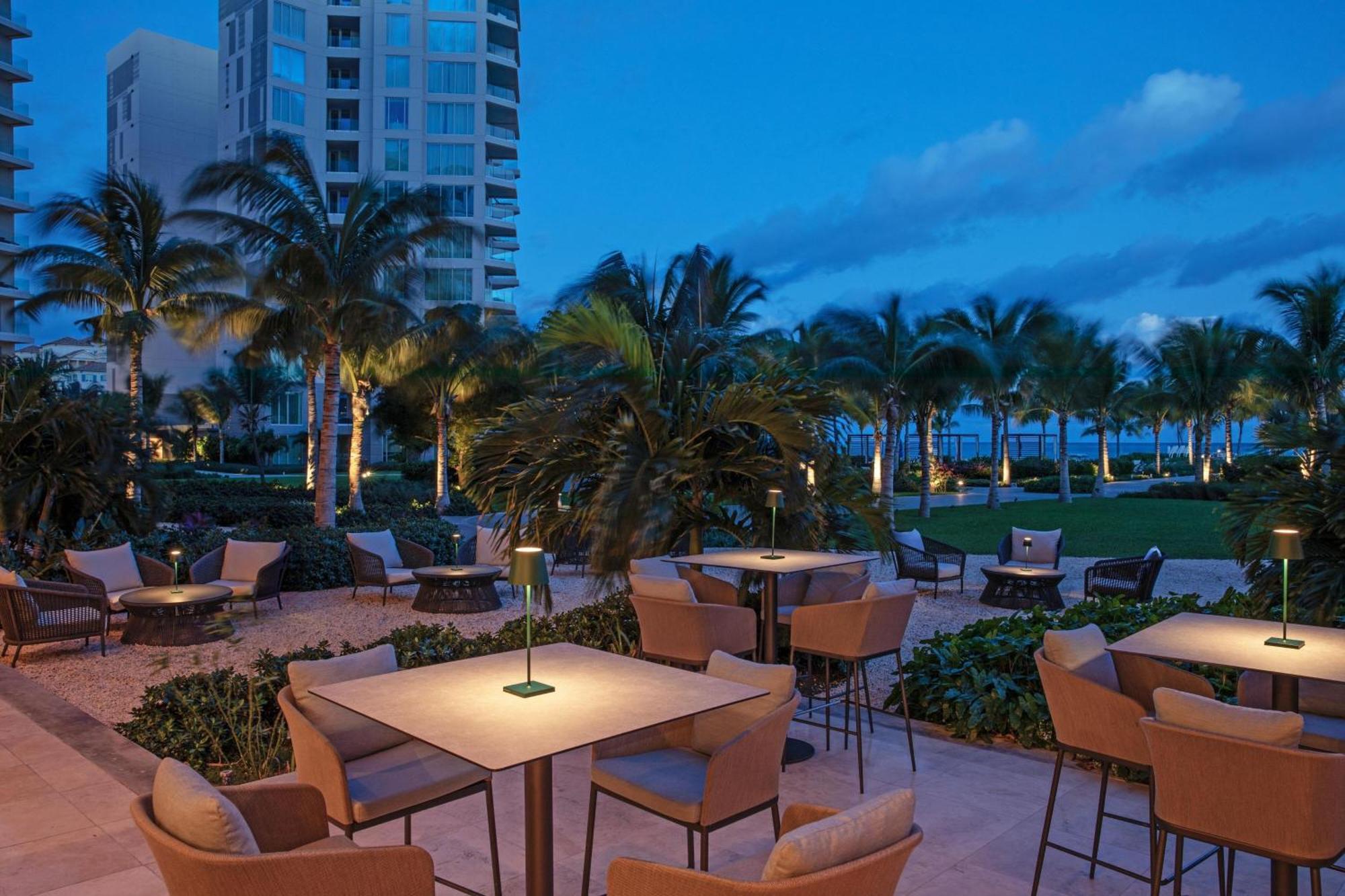 The Ritz-Carlton, Turks & Caicos Hotel Grace Bay Exterior photo