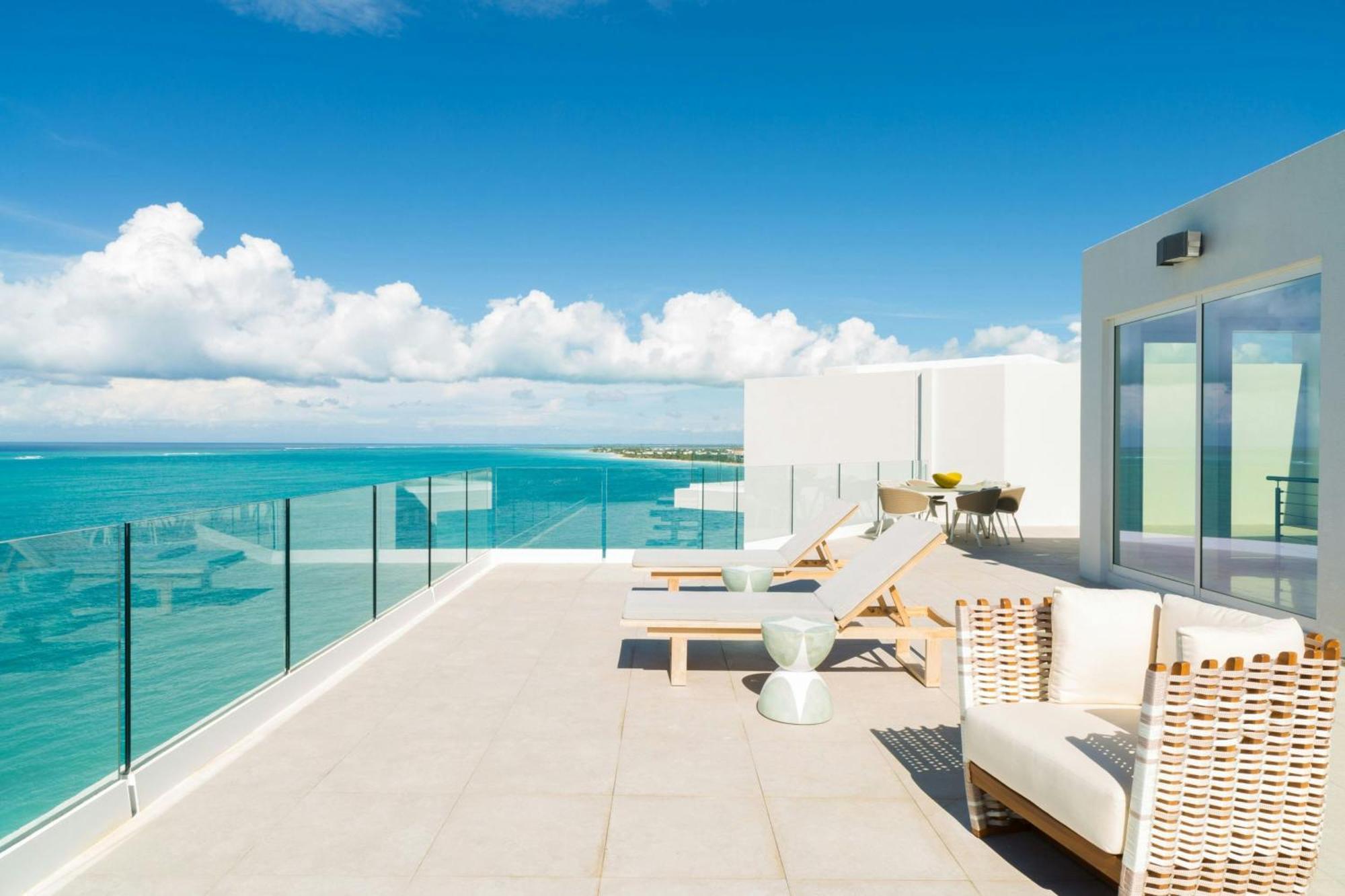 The Ritz-Carlton, Turks & Caicos Hotel Grace Bay Exterior photo